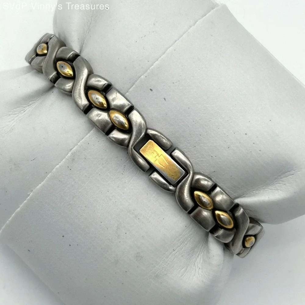 Vintage Y2K Bulova Women's Two-Tone Cross Link Bracelet Watch C899179 White Dial